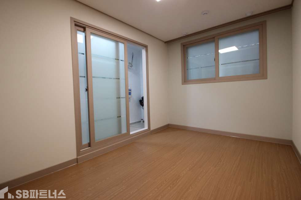 서울 용산구 이태원동 ☆방크고 거실큰집!! 단지형 고급분양빌라/입주금 부족해도 가능/무인택배함, 엘레베이터 설치 분양 매물번호 11176 사진 5