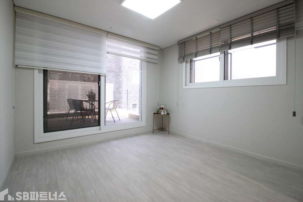 경기 수원권선구 구운동 ★테라스 / 대단지세대 다양한 구조 코너자리 전세대 막힘없는 남향 명품 인테리어 내진설계 분양 매물번호 10278 사진 6
