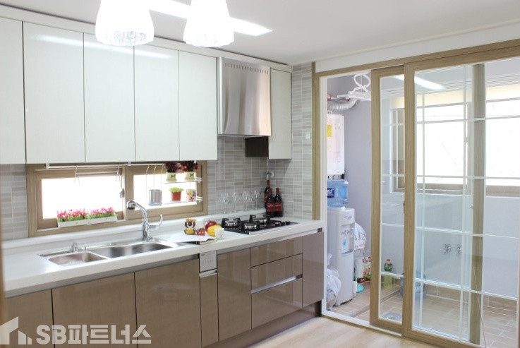 경기 안양동안구 관양동 ☆ 인덕원 실평수큰3룸 ▶가볍게 상담받아보시고 직접 안내받으세요 ▶큰방3욕실2 ㄷ자 주방/운동장 거실 ▶궁금하신부분 상담가능합니다 분양 매물번호 10207 사진 4