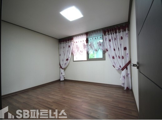 경기 수원권선구 탑동 ☆ 신축빌라 전문가와 상의하십시요 ♠ 막힘없는 온종일 환한 정남향 분양 매물번호 10296 사진 2