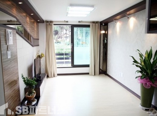 경기 수원장안구 하광교동 ☆넓은 3룸! 고급 자재 시공/ 모던 감각의 인테리어/신혼부부 강추해요~ 분양 매물번호 10324 사진 6