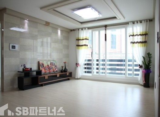 경기 광주시 회덕동 ★ 모든방이 넓고 거실과 주차장도 넓고 편리합니다 분양 매물번호 10409 사진 1