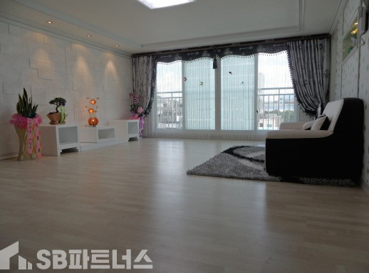 경기 안산상록구 수암동 ★테라스 / 넓은통테라스에서 다양하게 생활의 즐거움을 느껴보십시요~ 분양 매물번호 10086 사진 2