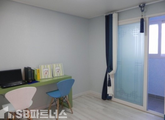 경기 성남중원구 성남동 ☆최저입주금★ 햇살가득한집/정남향배치 ✔모던 감각의 인테리어/신혼부부 강추해요 분양 매물번호 10825 사진 2