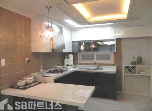 경기 성남중원구 성남동 ☆최저입주금★ 햇살가득한집/정남향배치 ✔모던 감각의 인테리어/신혼부부 강추해요 분양 매물번호 10825 사진 4