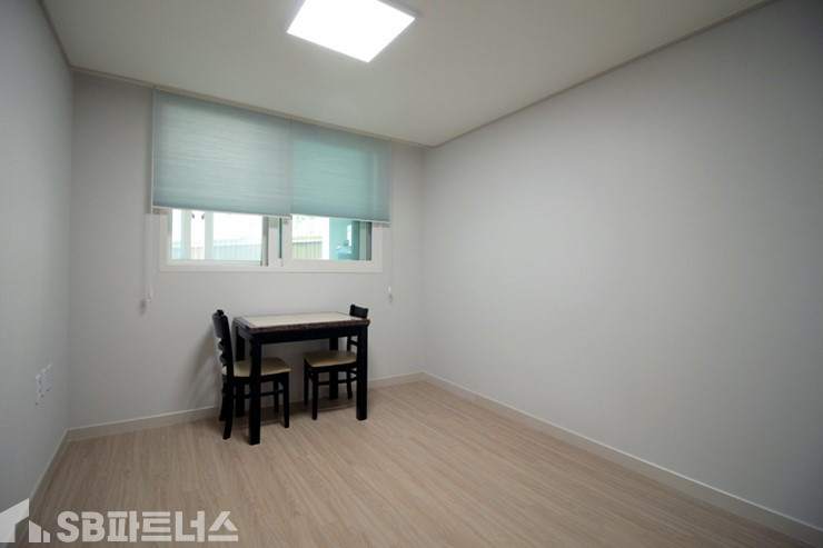 경기 수원권선구 세류동 ☆ 대식구 OK .높은층고,정남향 ✔ 세류역 8분 역세권 뻥뚫린 조망 분양 매물번호 10290 사진 7