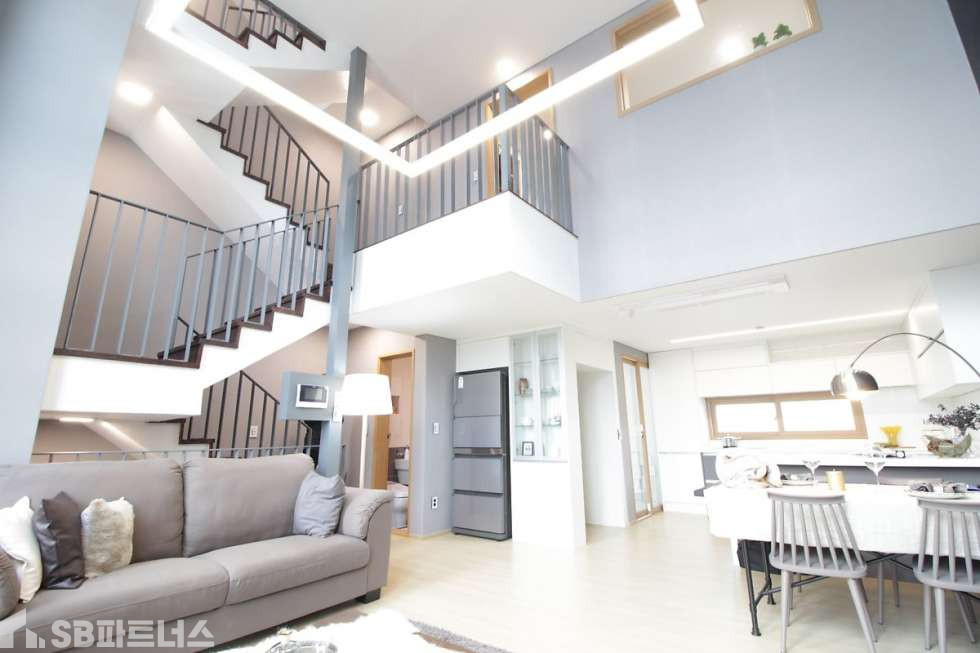 경기 광주시 경안동 ★복층 / 유일한 오픈형 복층! 최고급 빌라란 이런집! 역세권은 기본 학군 주변 인프라까지 완벽 그자체! 분양 매물번호 10876 사진 1