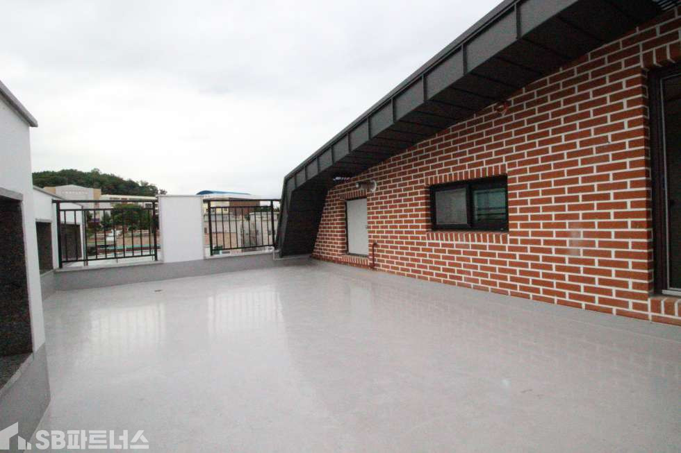 경기 광주시 목현동 ★복층 / 소액으로 입주가능한 복층이 나타났다!! 방5개 가능~! 넓은 왕테라스~!! 막힘없는 뻥 뚫린 뷰는 서비스 분양 매물번호 10875 사진 1