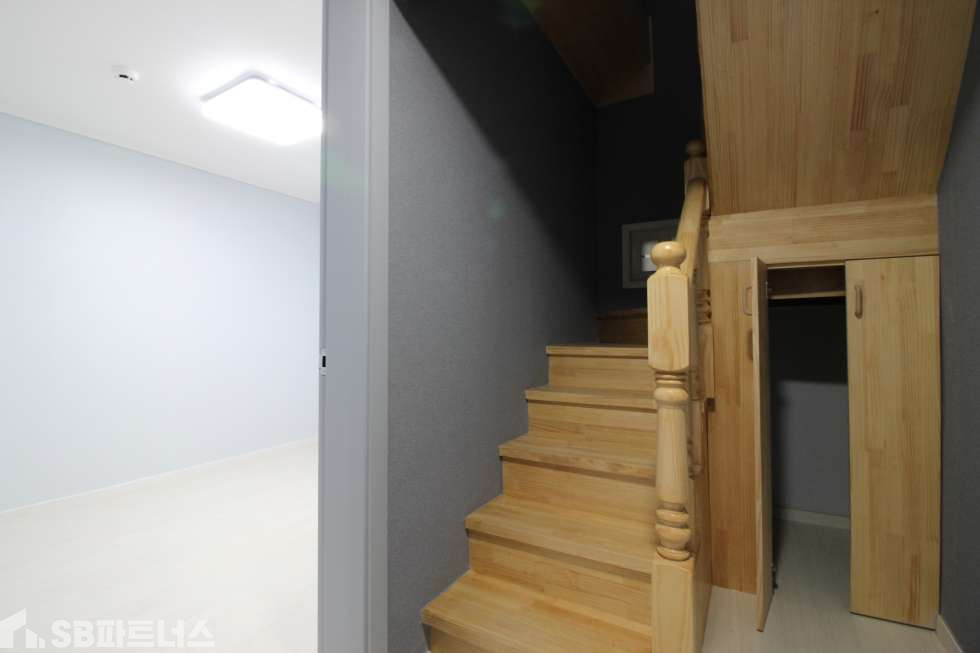 경기 수원장안구 연무동 ★ 복층 / 다양한 구조 코너자리 전세대 막힘없는 남향 / 명품 인테리어 내진설계 분양 매물번호 10908 사진 1